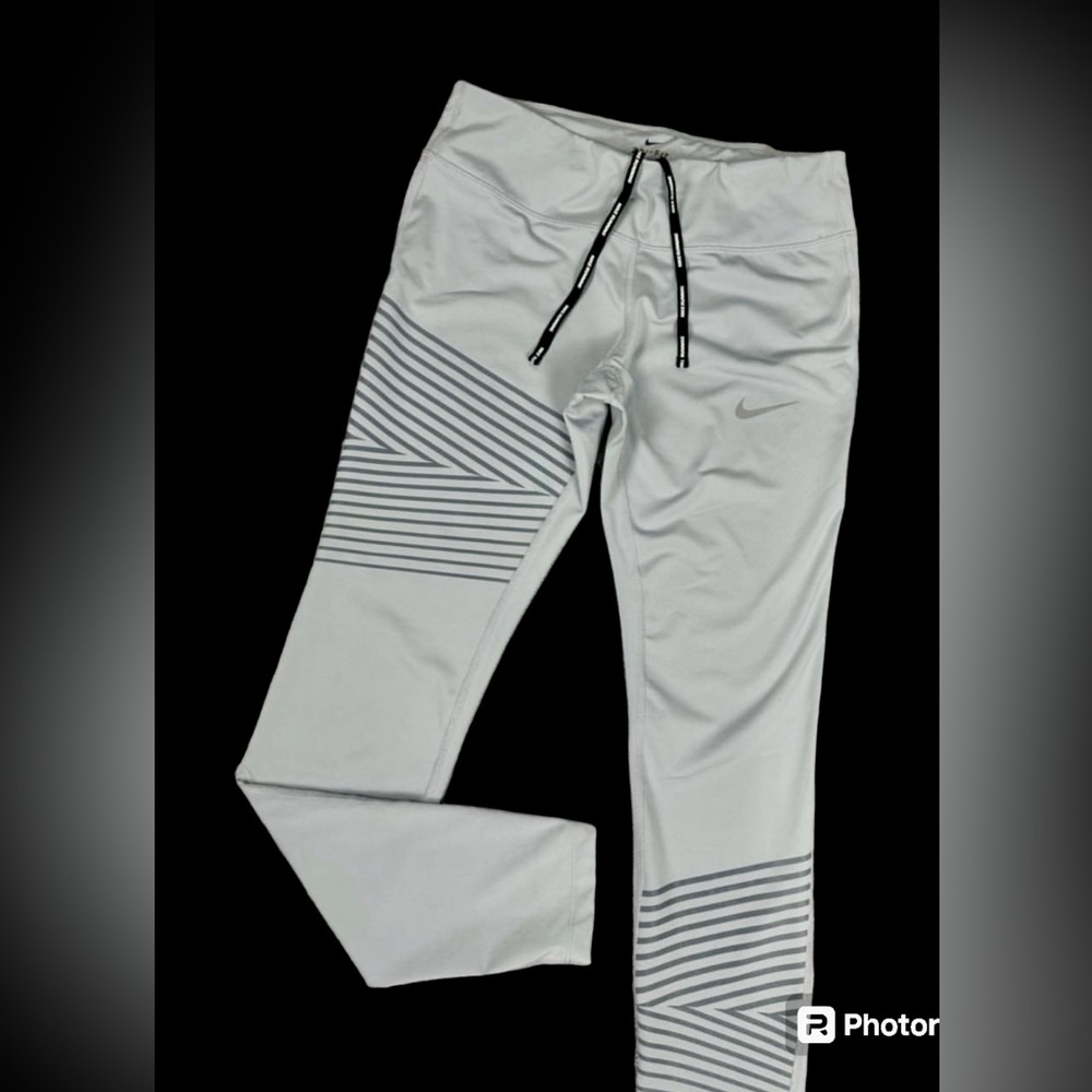 Nike reflective running full length leggings